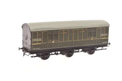 Lot 169 - A Lawrence Scale Models Branch Line kitbuilt 00 Gauge SR olive green 6-wheel Luggage Van No 4671