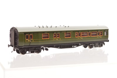 Lot 172 - A Lawrence Scale Models 00 Gauge SR olive green 8-wheel First/Brake Corridor No 7714 