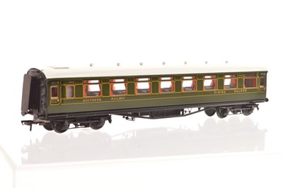 Lot 174 - A Lawrence Scale Models 00 Gauge SR olive green 8-wheel All Third Dining Saloon No 7869