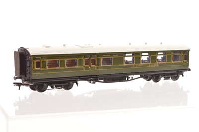 Lot 175 - A Lawrence Scale Models 00 Gauge SR olive green 8-wheel All First Dining Saloon No 7863