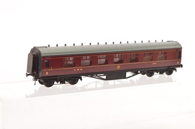 Lot 182 - A Lawrence Scale Models 00 Gauge LMS crimson lake 8-wheel All Third Corridor Coach No 1579