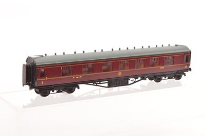 Lot 190 - A Lawrence Scale Models 00 Gauge LMS crimson lake 8-wheel First/Third Corridor Coach No 3939
