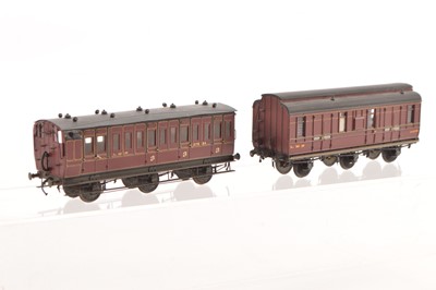 Lot 194 - kitbuilt 00 Gauge LMS crimson lake satin finish  6-wheel Passenger Coach and Full Luggage. Brake Coach (2)