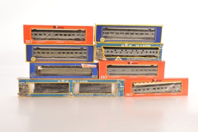 Lot 263 - Rivarossi/AHM American HO Gauge New York Central Steam Locomotive and Coaches (8)