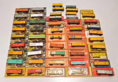 Lot 268 - American HO Postwar and Later Mainly Kitbuilt Reefers (45+)
