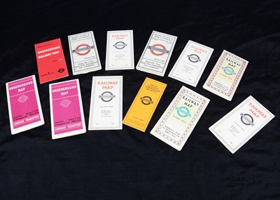 Lot 309 - 1920s/30s London Underground Pocket Maps (12)