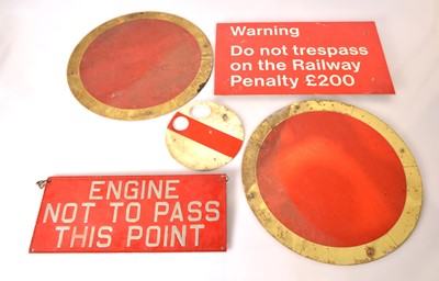 Lot 321 - Alloy Railway Notices and Signal Discs (5)