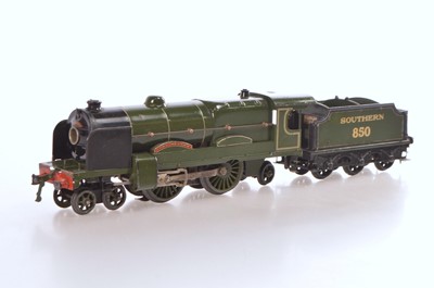 Lot 362 - Hornby 0 Gauge E320 4-4-2 Loco & Tender SR Green "Lord Nelson" Electric