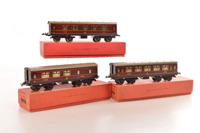 Lot 371 - Hornby 0 Gauge trio of LMS Corridor coaches (3)