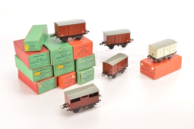 Lot 385 - Hornby 0 Gauge No.50 Goods wagons (14)