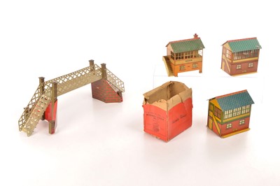 Lot 388 - Hornby 0 Gauge group of Railway accessories (4)