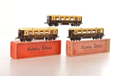Lot 390 - Hornby 0 Gauge trio of No.2 Pullman coaches (3)