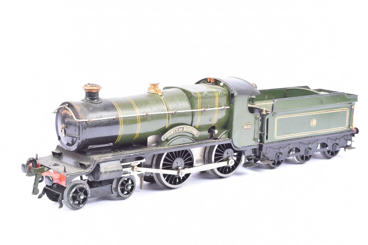 Lot 49 - Hornby 0 Gauge Clockwork GWR green No 2 Special 4-4-0 3821 'County of Bedford' Locomotive and No 2 Special Tender