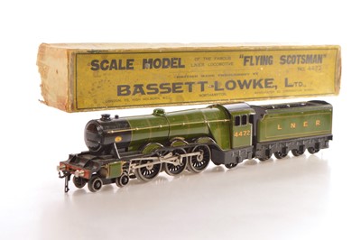 Lot 483 - Bassett Lowke 0 Gauge LNER Green "Flying Scotsman" No. 4472 4-6-2 3 Rail AC Electric Locomotive & Tender