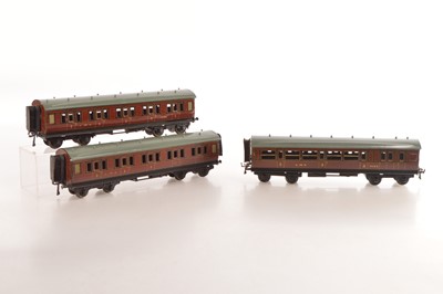 Lot 488 - Bassett Lowke 0 Gauge LMS 1931 series Passenger coaches (3)