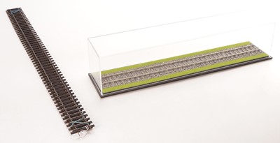 Lot 510 - 0 Gauge Locomotive Display Case & Peco Streamline Track (3)