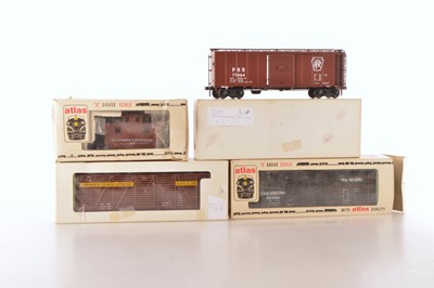 Lot 538 - Atlas 0 Gauge Rolling Stock & Caboose (4)