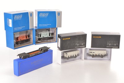 Lot 676 - Dapol/Accurascale/Darstaed 0 Gauge modern issue rolling stock (5)