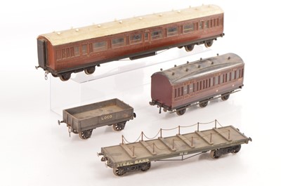 Lot 678 - Milbro and similar Manufacturers Gauge 1 Rolling stock (4)