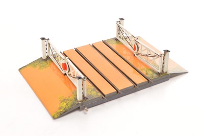 Lot 768 - Bing Gauge 1 2 Track Level Crossing & Gates