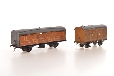 Lot 782 - Fred Newman Gauge 1 LNER Pigeon Van No. 4140 & N E Horse Box No. 78 (2)
