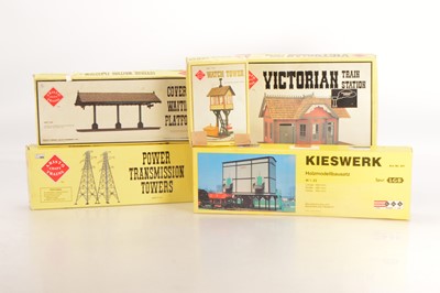 Lot 807 - Aristo Craft and other commercial manufacturers G Gauge Railway Accessory kits (5)