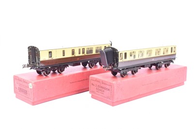 Lot 84 - Hornby 0 Gauge No 2 GWR chocolate and cream Corridor Coaches