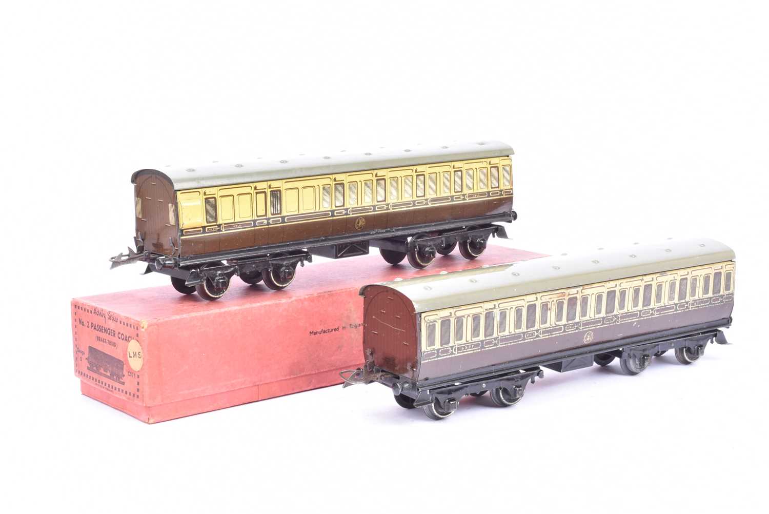 Lot 85 - Hornby 0 Gauge No 2 GWR chocolate and cream Suburban Coaches