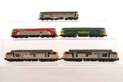Lot 40 - N Gauge Diesel Locomotives by Graham Farish (5)