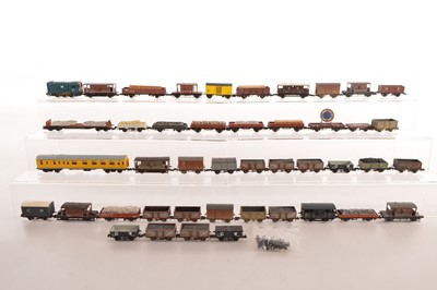 Lot 49 - N Gauge Diesel Shunting Locomotive and Freight Stock/Goods Wagons (44)