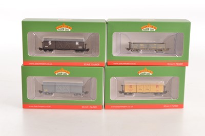 Lot 101 - Bachmann Narrow Gauge 009 Goods Wagons (4)