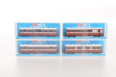 Lot 105 - Peco 009 Gauge Lynton & Barnstaple Coaches (4)