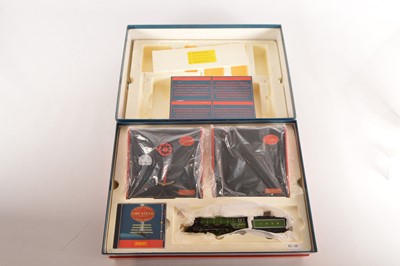 Lot 128 - Hornby (China) 00 Gauge boxed R1058 Live Steam Flying Scotsman Set appears unused