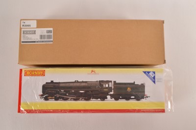Lot 171 - Hornby (China) 00 Gauge boxed R3995 Early BR green TMC weathered  Clan Class 4-6-2 72004 'Clan Macdonald' Locomotive and Tender