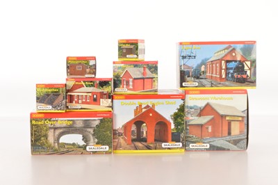Lot 174 - Hornby (China) 00 Gauge boxed Skaledale Railway Buildings (9)