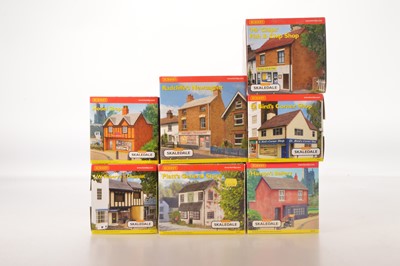 Lot 175 - Hornby (China) 00 Gauge boxed Skaledale Shops (7)