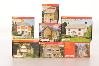 Lot 176 - Hornby (China) 00 Gauge boxed Skaledale Houses and Cottages (7)