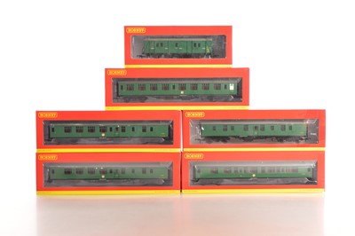 Lot 207 - Hornby (China) 00 Gauge boxed BR green Mk1 Coaches with lights and Parcels and Passenger Brake  Vans (6)