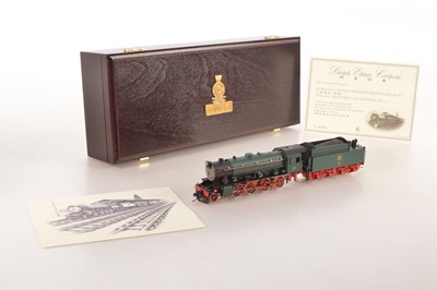 Lot 222 - Bachmann 00 Gauge boxed 32-250KCR Kowloon and Canton Railway (British Section) green livery  WD No 21 2-8-0 Austerrity Locomotive and Tender