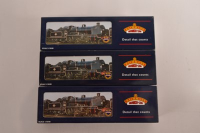 Lot 232 - Bachmann 00 Gauge boxed SR green and BR black N Class 2-6-0 Steam Locomotives and Tenders (3)