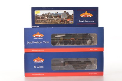 Lot 269 - Bachmann 00 gauge boxed SR and BR N Class and Lord Nelson Class Locomotives and Tenders (3)