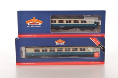Lot 279 - Bachmann 00 gauge boxed BR MK1 Pullman Blue grey Coaches (3 coaches, two boxes)