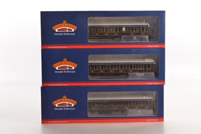 Lot 284 - Bachmann 00 gauge boxed  SECR Dark Lake 60' Birdcage Coaches (3)