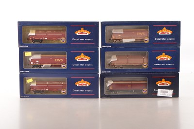 Lot 295 - Bachmann 00 gauge boxed EWS maroon bogie Rolling stock (6)