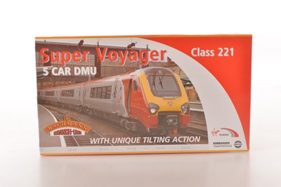 Lot 300 - Bachmann 00 gauge boxed 32-625 Class 221 Virgin Super Voyager silver and red (Tilting ) 5-Car Unit