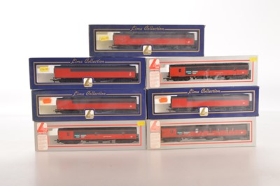 Lot 320 - Lima OO Gauge Rail Express Systems GUVs (7)