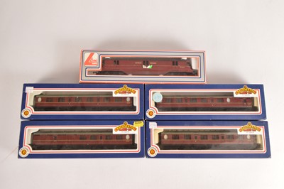 Lot 361 - OO Gauge Lima Diesel Railcar and Bachmann Coaching Stock (5)