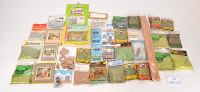 Lot 397 - Large quantity of 00 Gauge Scenic accessories including Card and plastic building kits, scatter material and other items (52)