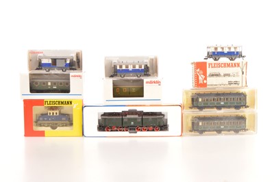 Lot 412 - Fleischmann HO Gauge German Electric Rack locomotive and Coaching Stock (4)
