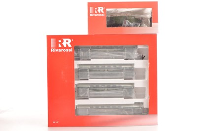 Lot 468 - Rivarossi German HO Gauge Electric Locomotive and Coach Pack (2)